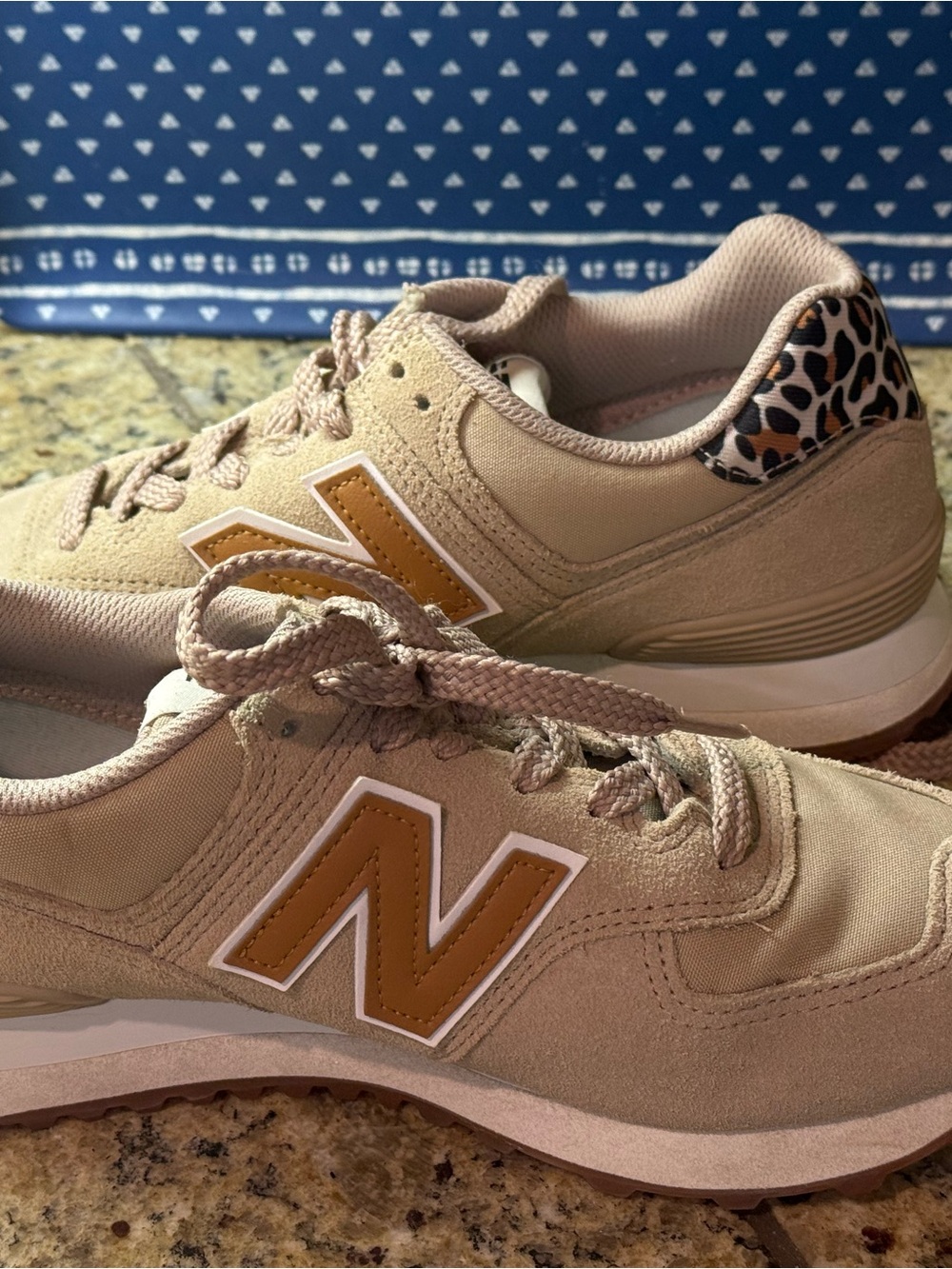 New Balance Beige Sneakers with Tan Logo and Leopard Heel 574 - Picture 4 of 9